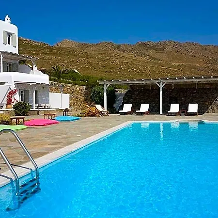 Yakinthos Hotel
