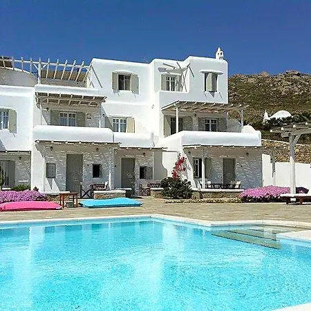 Yakinthos Hotel 3*