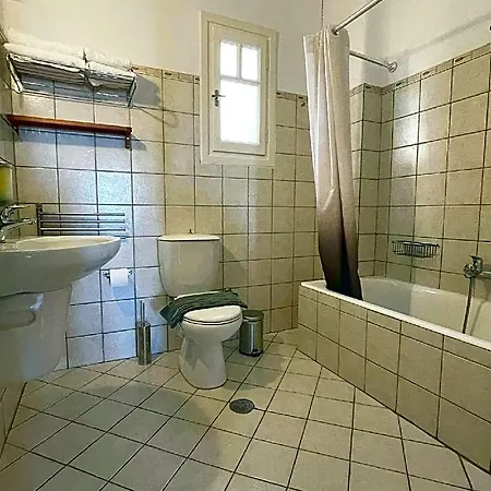 Hotel Yakinthos 3*
